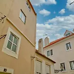 Cosy Flat In The Downtown